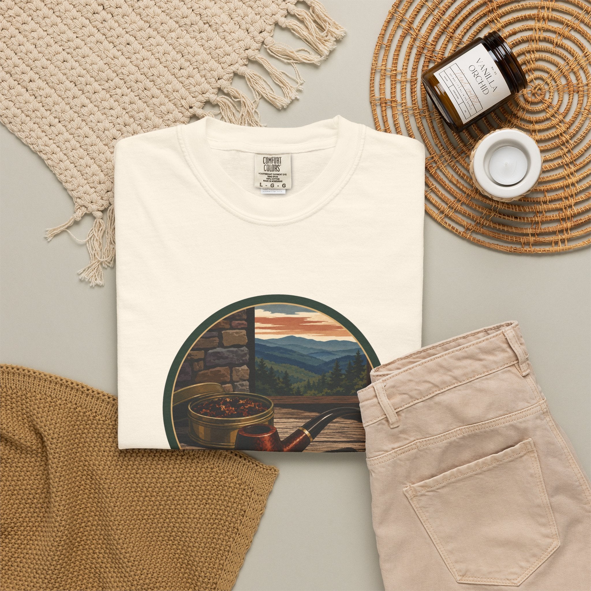 Vintage Tobacco Pipe Circle T-Shirt