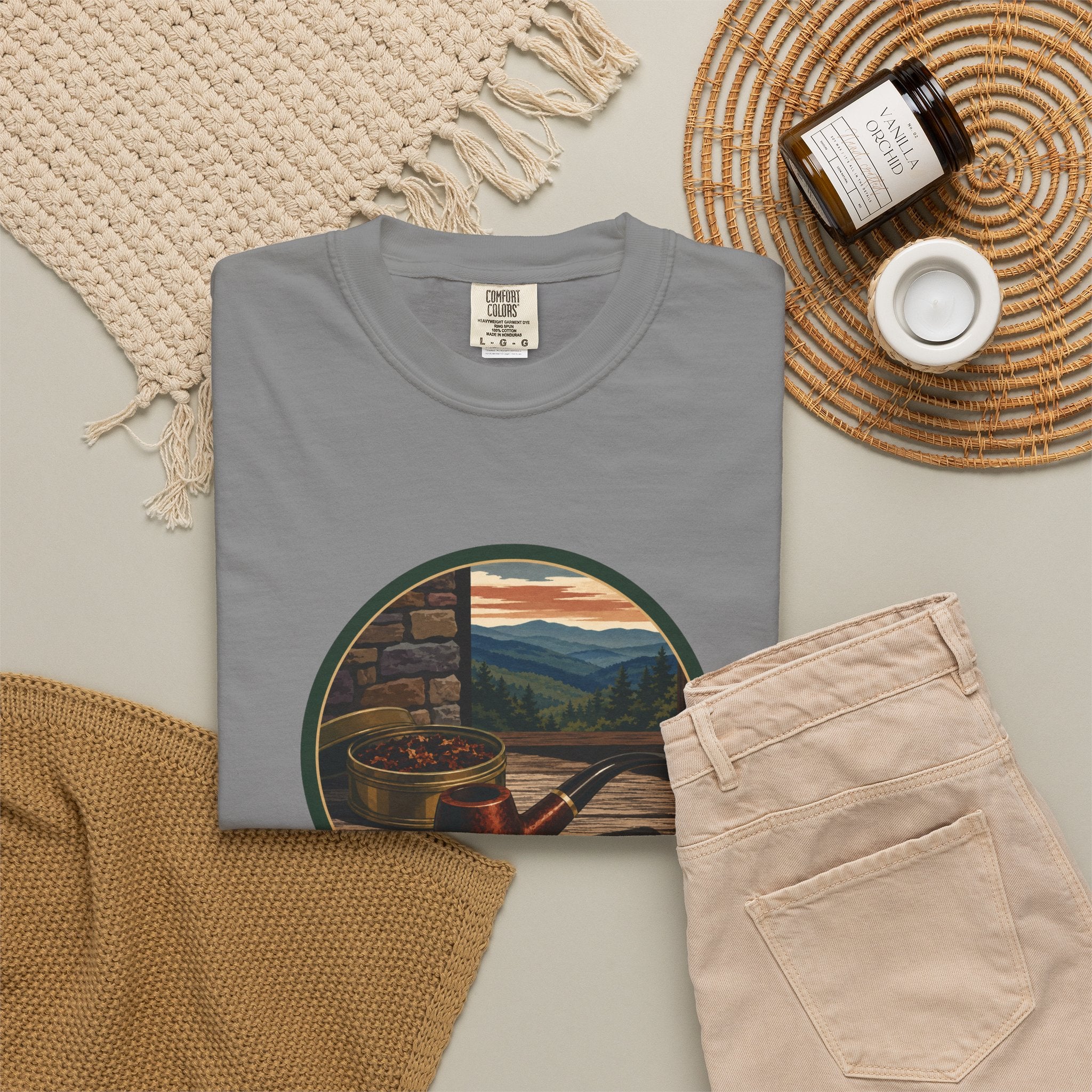 Vintage Tobacco Pipe Circle T-Shirt