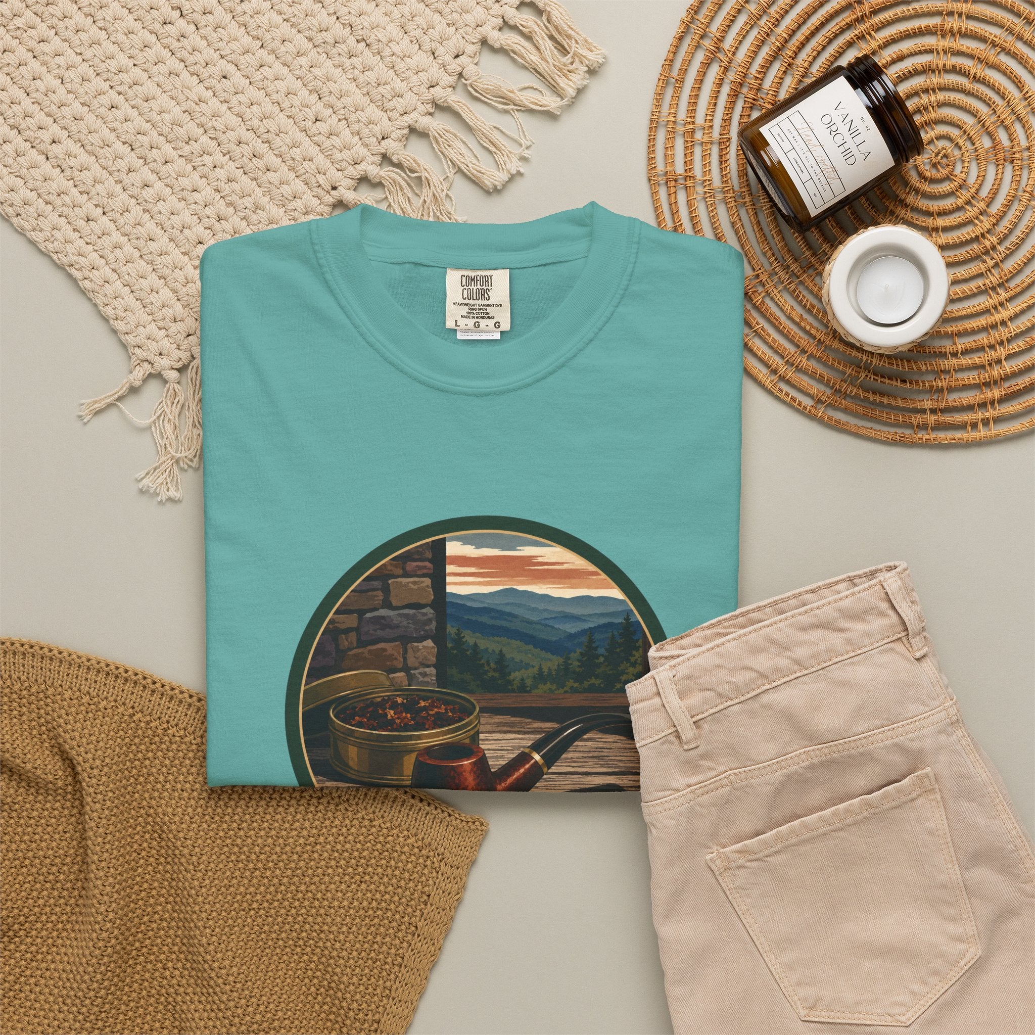 Vintage Tobacco Pipe Circle T-Shirt