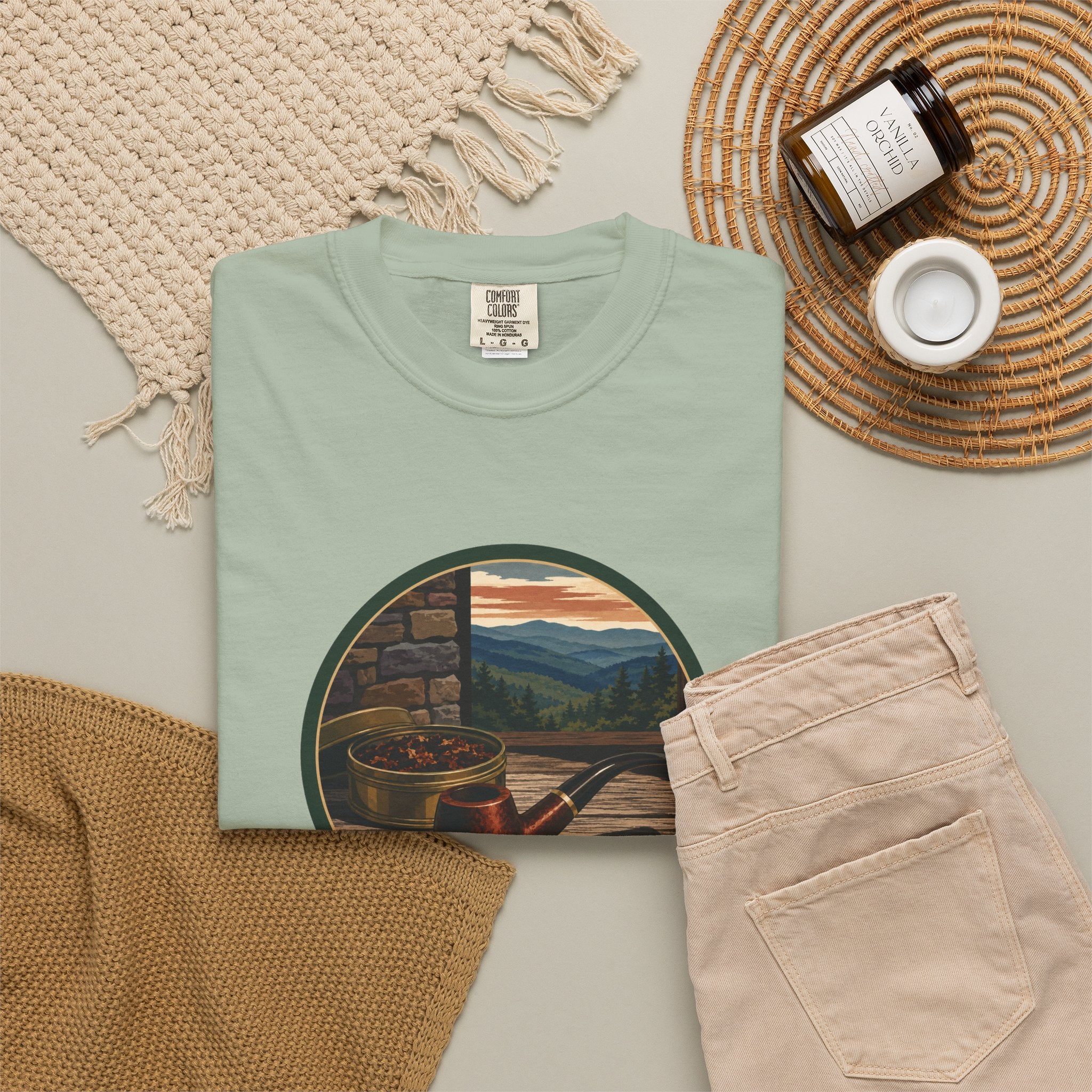Vintage Tobacco Pipe Circle T-Shirt