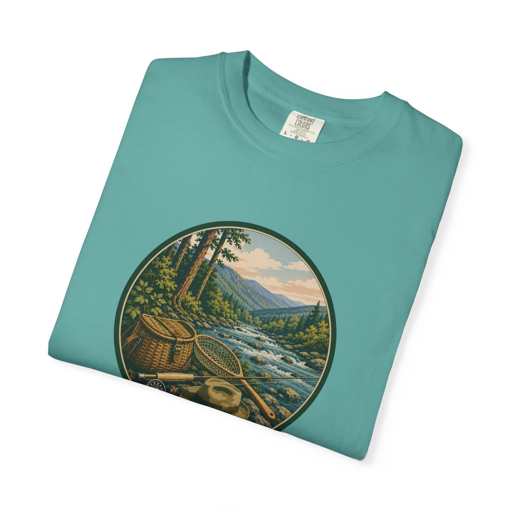 Outdoor River Fly Fishing T-Shirt — Vintage Fly Fishing Design